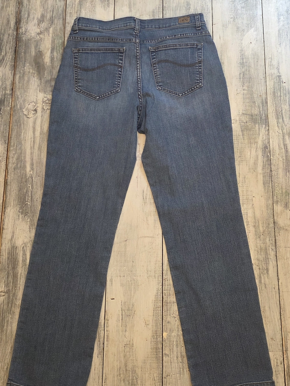 Lee Relaxed Straight-Leg Mid Rise Women’s Jeans in Medium Blue sz 12 Med - Picture 2 of 4